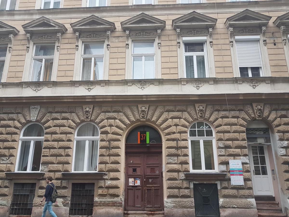 Small Home Budapest Sziv 3 ภายนอก รูปภาพ