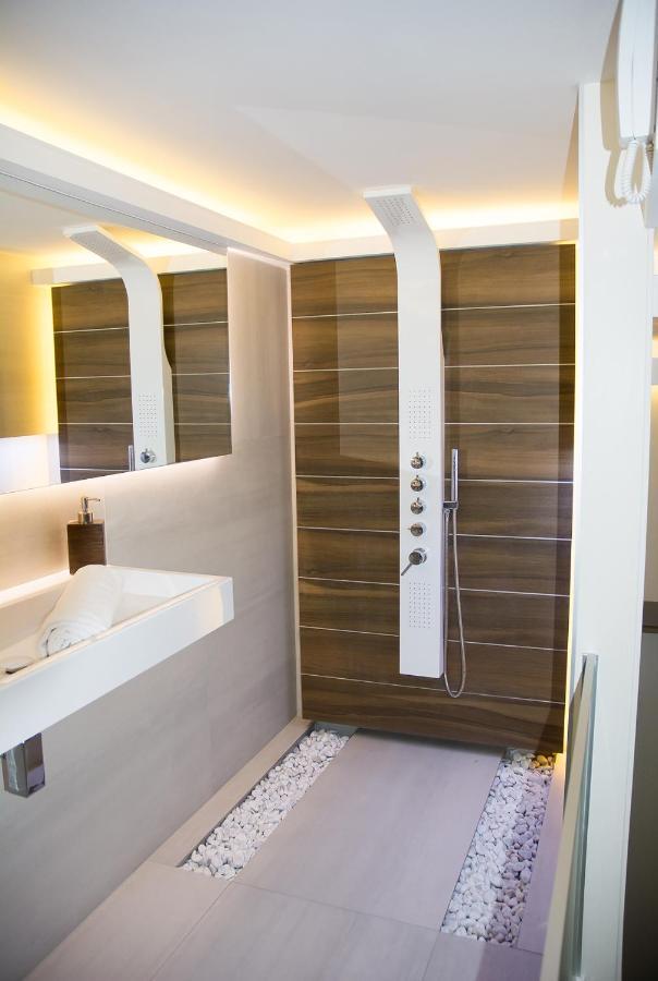 Small Home Budapest Sziv 3 ภายนอก รูปภาพ